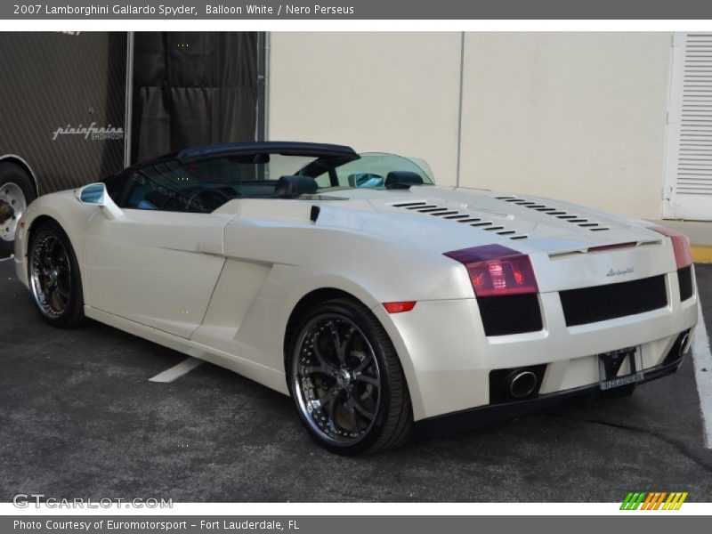 Balloon White / Nero Perseus 2007 Lamborghini Gallardo Spyder