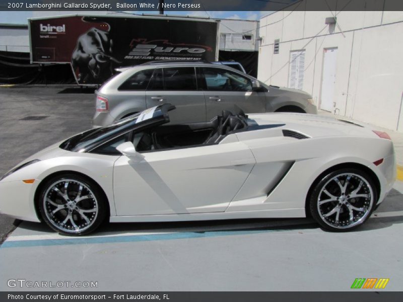 Balloon White / Nero Perseus 2007 Lamborghini Gallardo Spyder