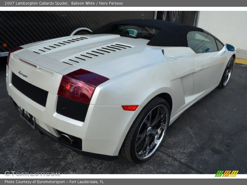 Balloon White / Nero Perseus 2007 Lamborghini Gallardo Spyder