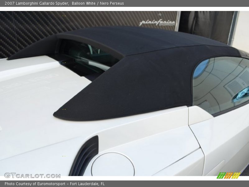 Balloon White / Nero Perseus 2007 Lamborghini Gallardo Spyder