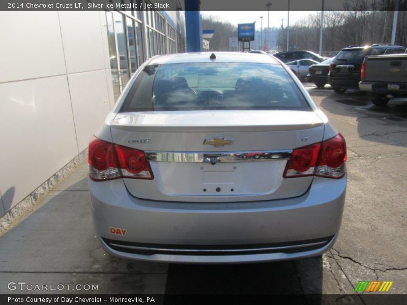 Silver Ice Metallic / Jet Black 2014 Chevrolet Cruze LT
