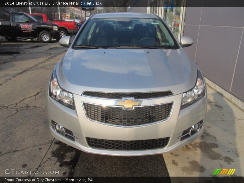 Silver Ice Metallic / Jet Black 2014 Chevrolet Cruze LT