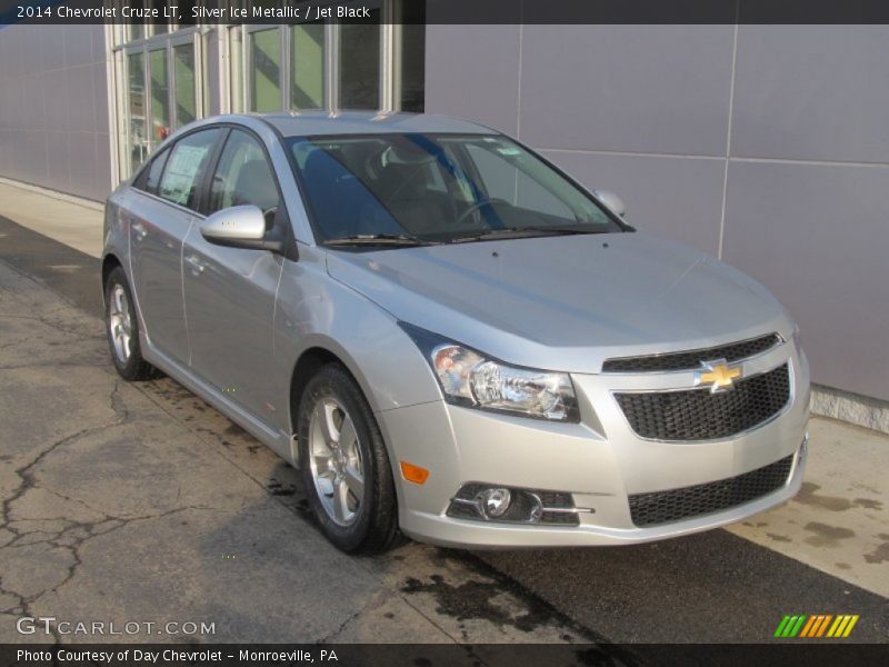 Silver Ice Metallic / Jet Black 2014 Chevrolet Cruze LT