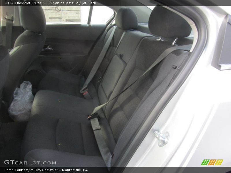 Silver Ice Metallic / Jet Black 2014 Chevrolet Cruze LT