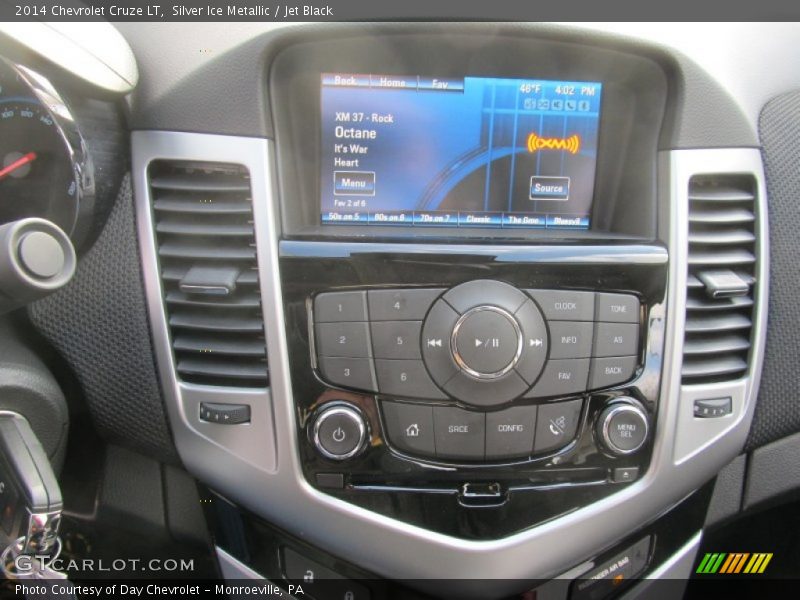 Silver Ice Metallic / Jet Black 2014 Chevrolet Cruze LT