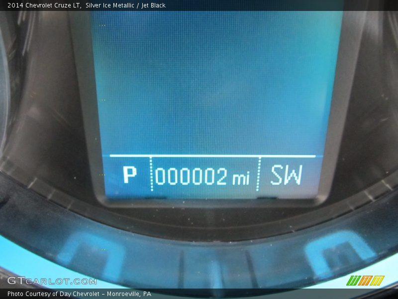 Silver Ice Metallic / Jet Black 2014 Chevrolet Cruze LT