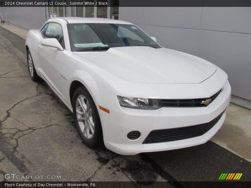 Front 3/4 View of 2014 Camaro LS Coupe