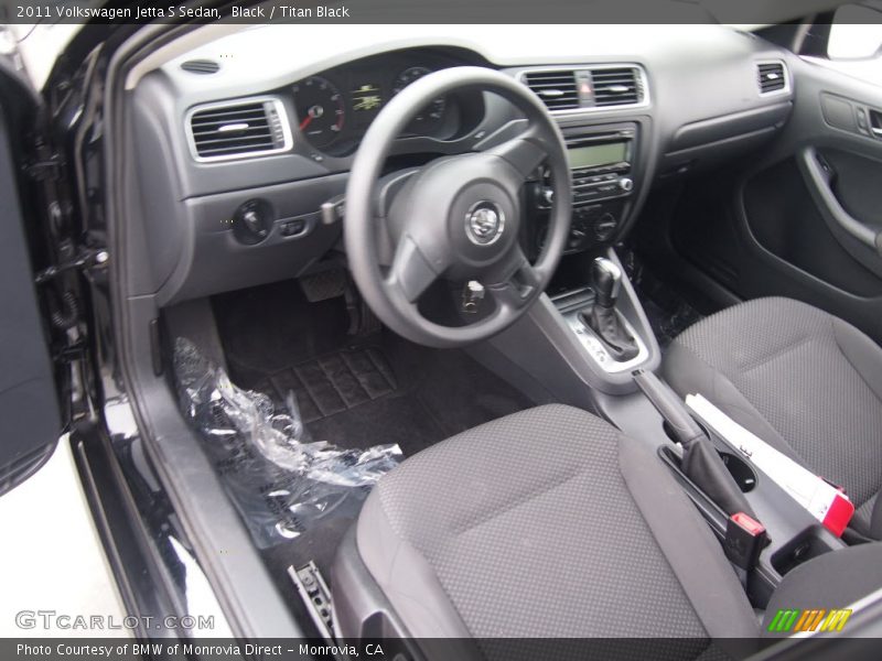 Black / Titan Black 2011 Volkswagen Jetta S Sedan