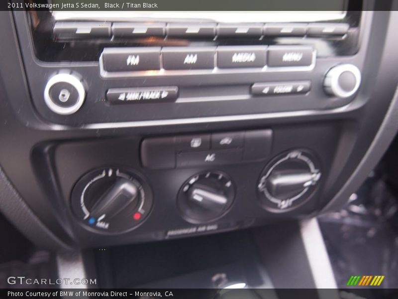 Black / Titan Black 2011 Volkswagen Jetta S Sedan