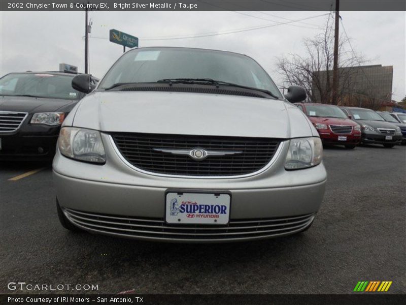 Bright Silver Metallic / Taupe 2002 Chrysler Town & Country EX