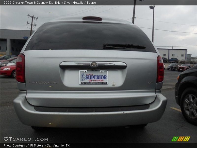 Bright Silver Metallic / Taupe 2002 Chrysler Town & Country EX