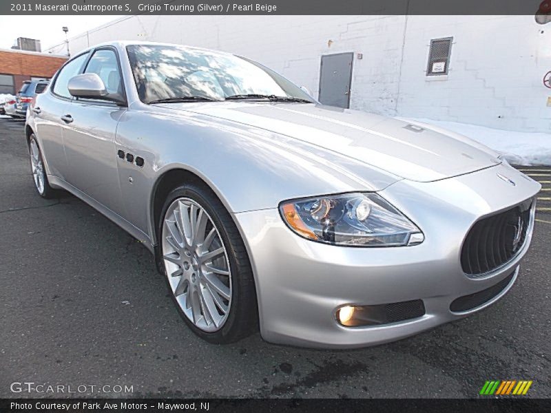 Grigio Touring (Silver) / Pearl Beige 2011 Maserati Quattroporte S