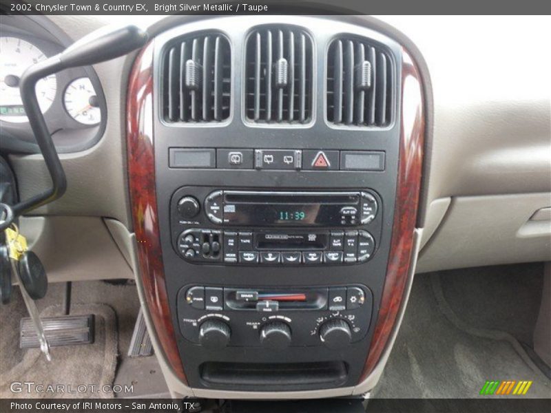 Bright Silver Metallic / Taupe 2002 Chrysler Town & Country EX