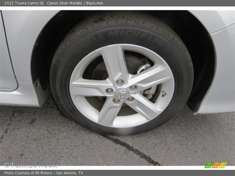 Classic Silver Metallic / Black/Ash 2012 Toyota Camry SE