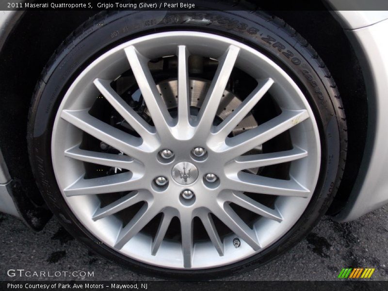 Grigio Touring (Silver) / Pearl Beige 2011 Maserati Quattroporte S