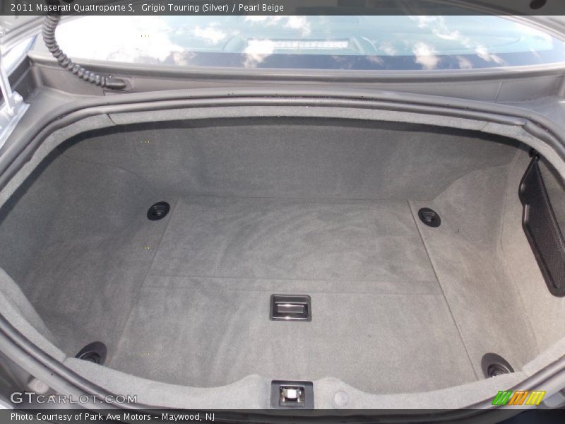  2011 Quattroporte S Trunk