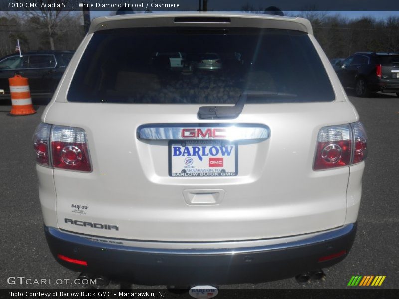White Diamond Tricoat / Cashmere 2010 GMC Acadia SLT