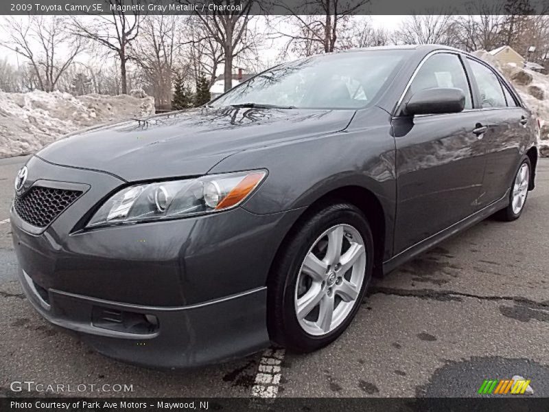 Magnetic Gray Metallic / Charcoal 2009 Toyota Camry SE