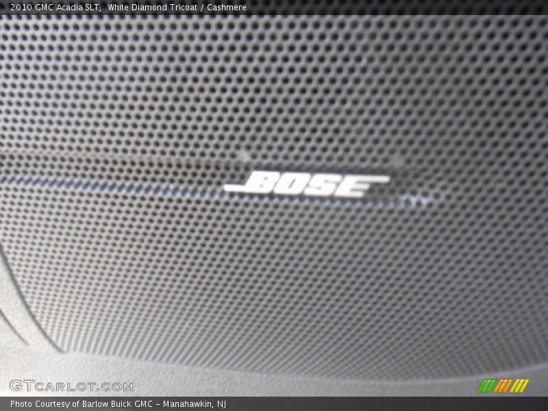 White Diamond Tricoat / Cashmere 2010 GMC Acadia SLT
