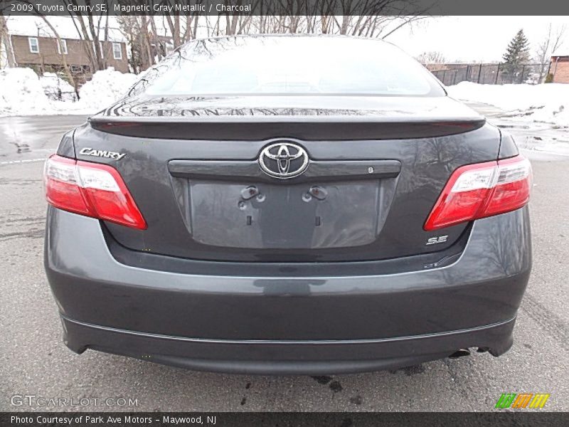 Magnetic Gray Metallic / Charcoal 2009 Toyota Camry SE