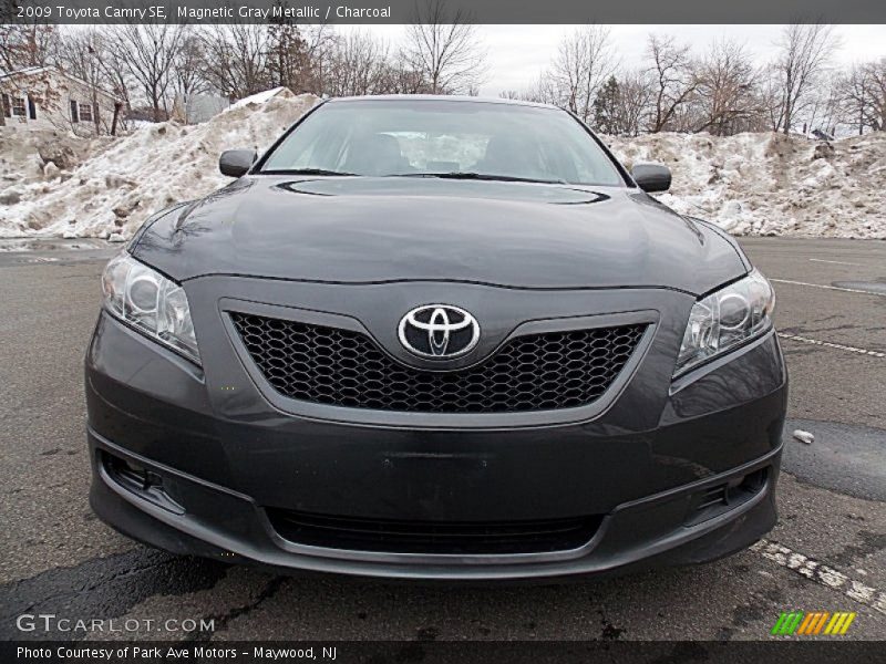 Magnetic Gray Metallic / Charcoal 2009 Toyota Camry SE