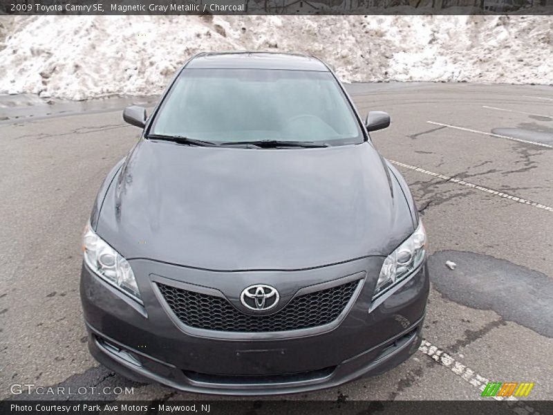 Magnetic Gray Metallic / Charcoal 2009 Toyota Camry SE