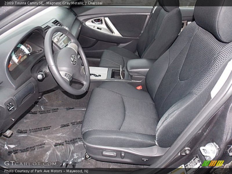 Magnetic Gray Metallic / Charcoal 2009 Toyota Camry SE