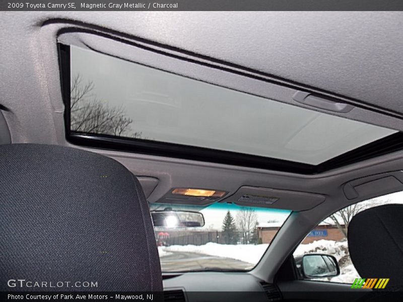 Magnetic Gray Metallic / Charcoal 2009 Toyota Camry SE