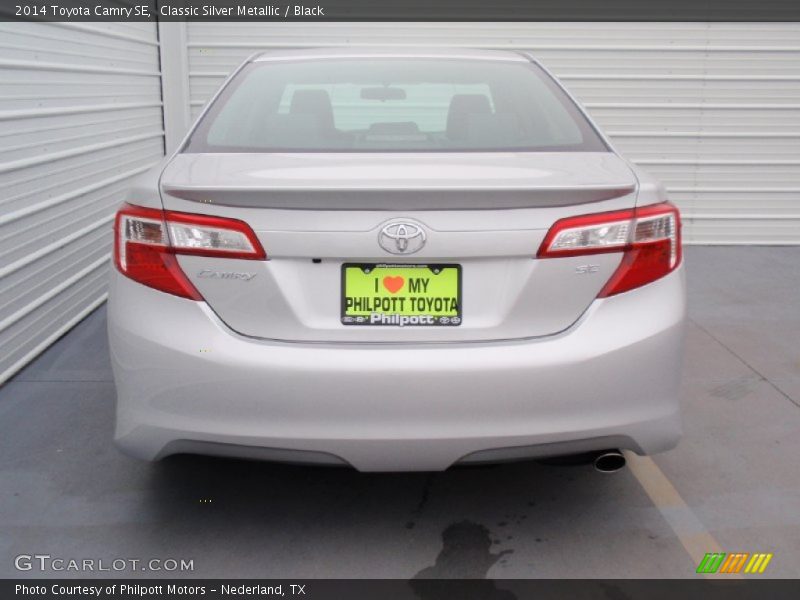 Classic Silver Metallic / Black 2014 Toyota Camry SE