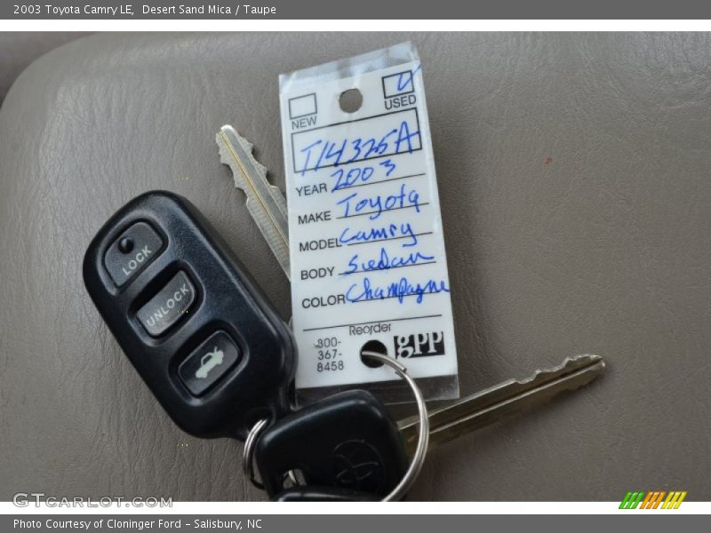 Desert Sand Mica / Taupe 2003 Toyota Camry LE