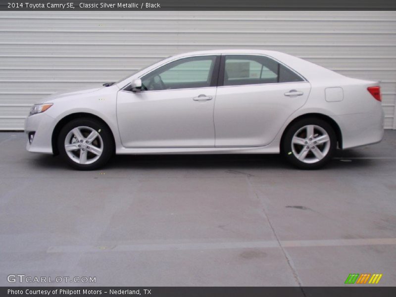 Classic Silver Metallic / Black 2014 Toyota Camry SE