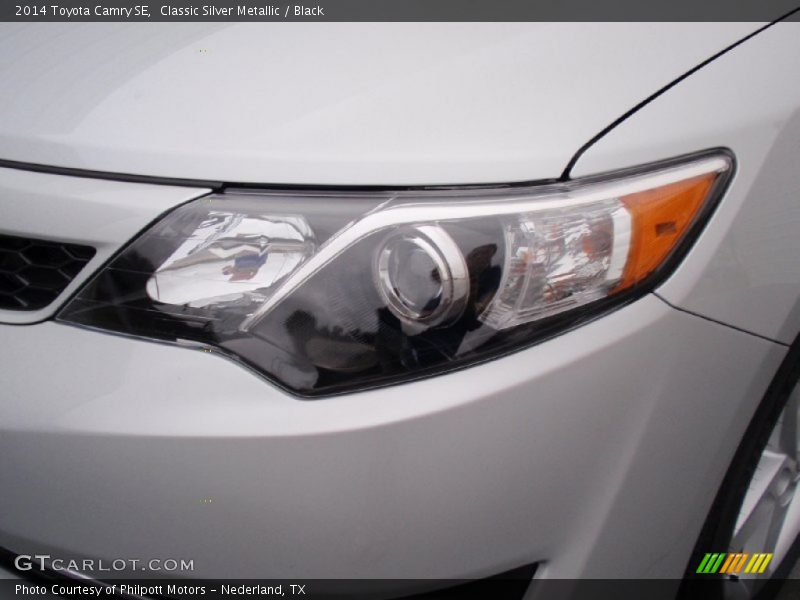 Classic Silver Metallic / Black 2014 Toyota Camry SE