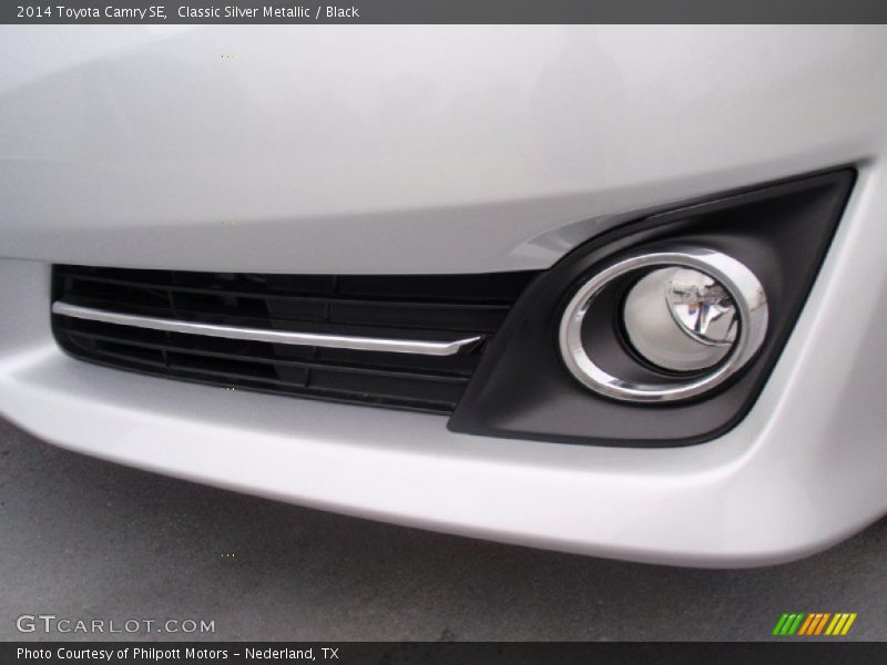 Classic Silver Metallic / Black 2014 Toyota Camry SE