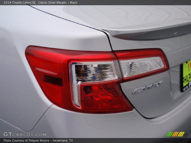 Classic Silver Metallic / Black 2014 Toyota Camry SE