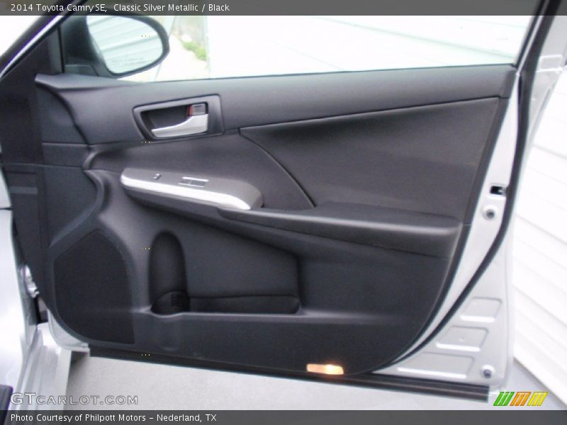 Classic Silver Metallic / Black 2014 Toyota Camry SE