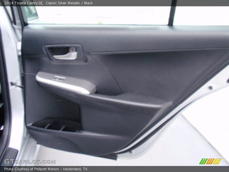 Classic Silver Metallic / Black 2014 Toyota Camry SE