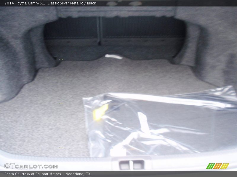 Classic Silver Metallic / Black 2014 Toyota Camry SE