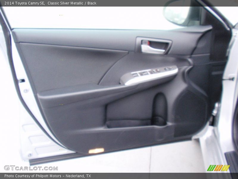 Classic Silver Metallic / Black 2014 Toyota Camry SE
