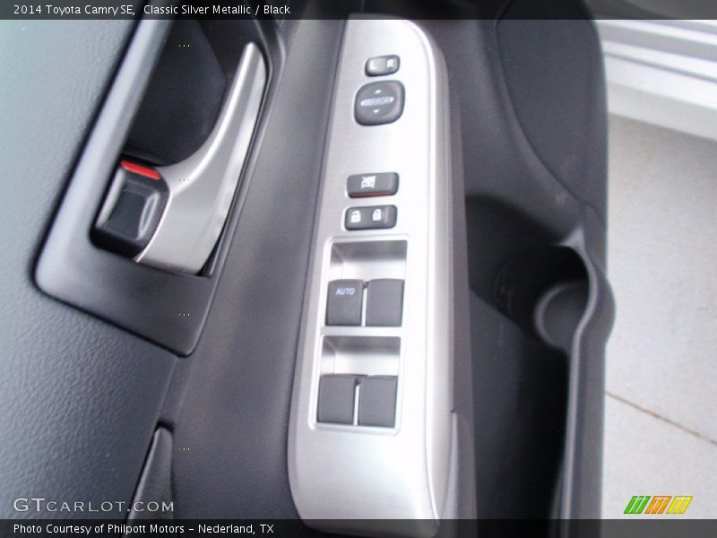 Classic Silver Metallic / Black 2014 Toyota Camry SE