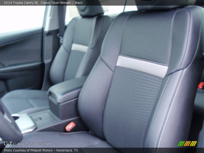 Classic Silver Metallic / Black 2014 Toyota Camry SE