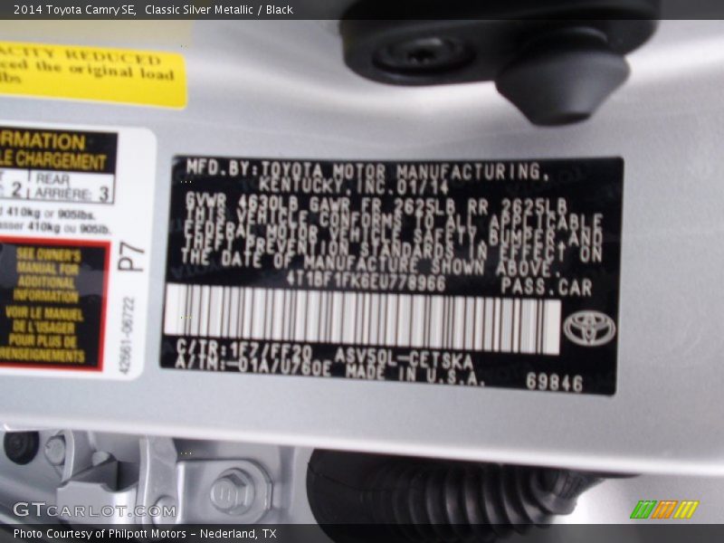 Classic Silver Metallic / Black 2014 Toyota Camry SE