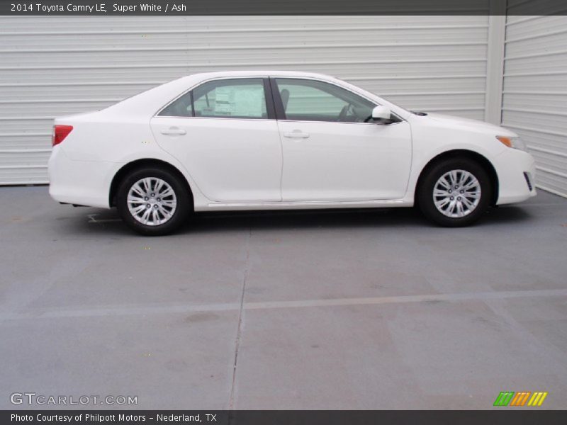 Super White / Ash 2014 Toyota Camry LE