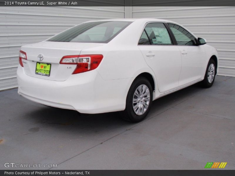 Super White / Ash 2014 Toyota Camry LE