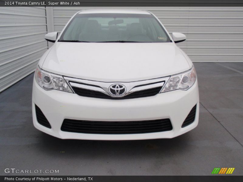Super White / Ash 2014 Toyota Camry LE