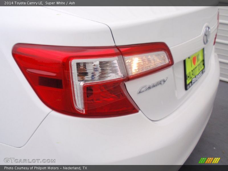 Super White / Ash 2014 Toyota Camry LE