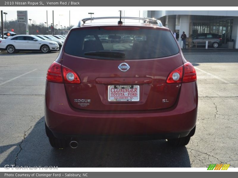 Venom Red / Black 2010 Nissan Rogue SL