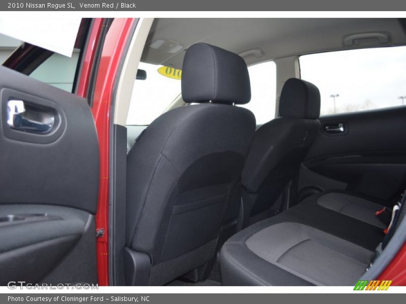 Venom Red / Black 2010 Nissan Rogue SL