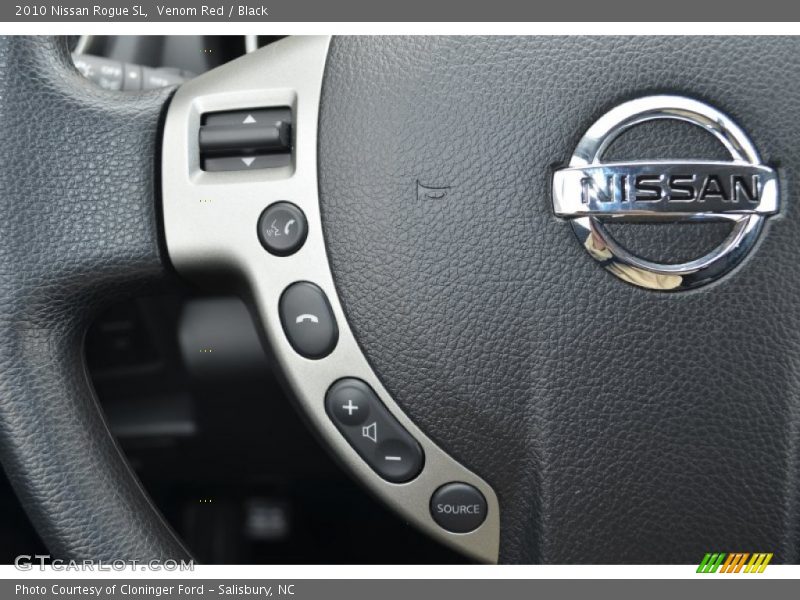 Venom Red / Black 2010 Nissan Rogue SL