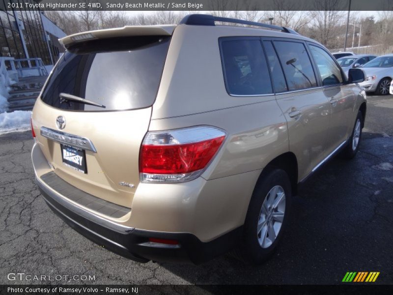 Sandy Beach Metallic / Sand Beige 2011 Toyota Highlander SE 4WD