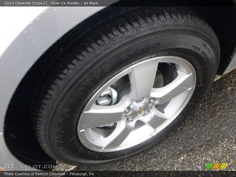 Silver Ice Metallic / Jet Black 2014 Chevrolet Cruze LT